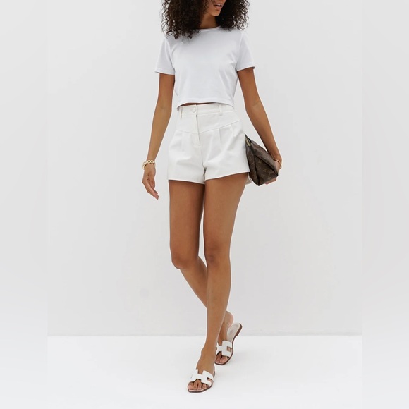 VITA GRACE | SUZIE SUMMER DAY DENIM SHORT | WHITE - Picture 2 of 8